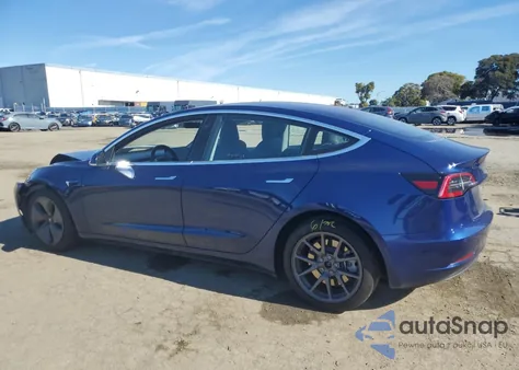 2018 Tesla Model 3 z USA, uszkodzony, nr VIN 5YJ3E1EA8JF009022